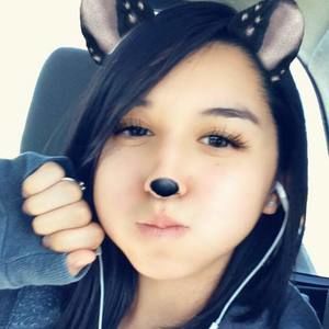 Meet your Posher, Cassandra